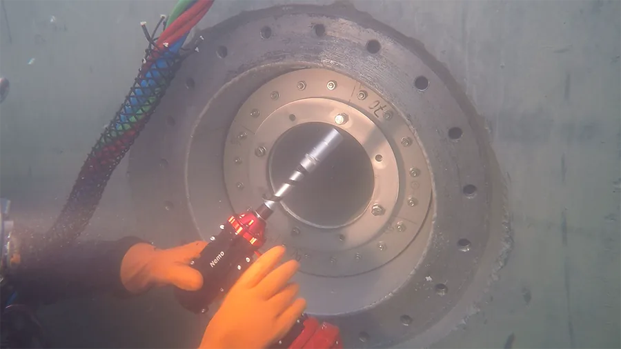 Photos de nos clients utilisant les outils submersibles sans fil Nemo en action