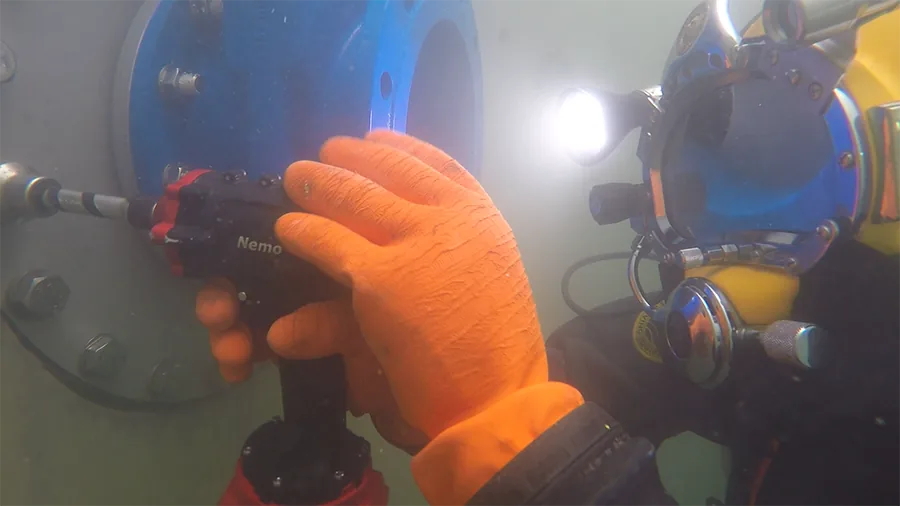 Photos de nos clients utilisant les outils submersibles sans fil Nemo en action
